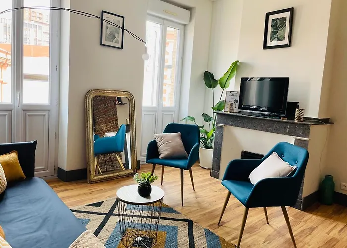 Climatise Avec Balcon Et Parking Prive Appartement