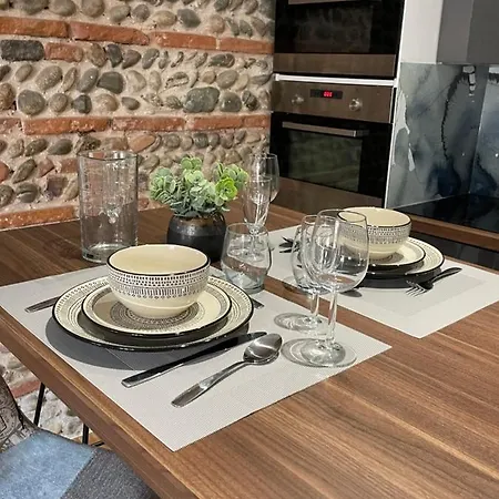 Appartamento Climatise Avec Balcon Et Parking Prive *