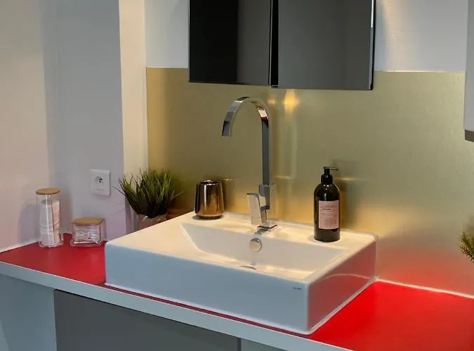 Apartmán Climatise Avec Balcon Et Parking Prive *