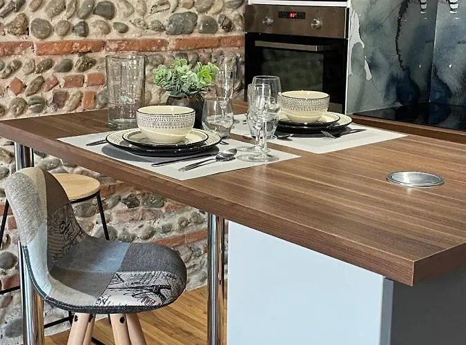 Climatise Avec Balcon Et Parking Prive Apartmán