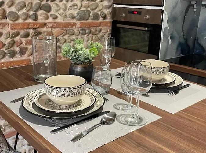 Апартаменты Climatise Avec Balcon Et Parking Prive *