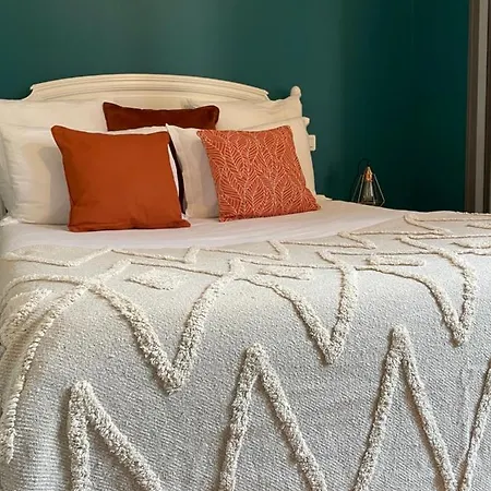 Climatise Avec Balcon Et Parking Prive Appartement *